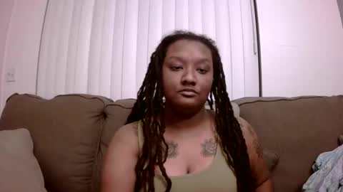 Queen Chief online show from 04/15/26, 07:59