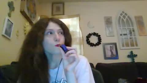 queencrimsonlvx online show from 05/10/26, 10:31