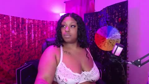 Queen Cherise Roze online show from 02/11/26, 05:18