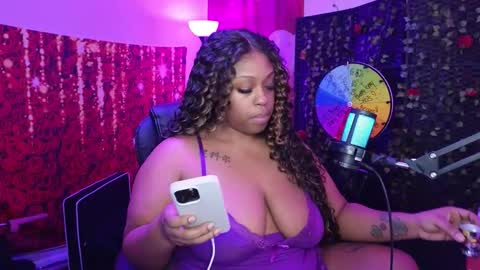 Queen Cherise Roze online show from 02/18/26, 03:52