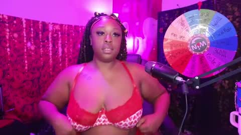 Queen Cherise Roze online show from 05/25/26, 02:56