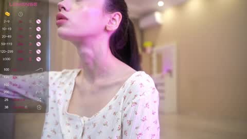 Nelly  INSTA  queenelia  online show from 06/05/26, 10:43