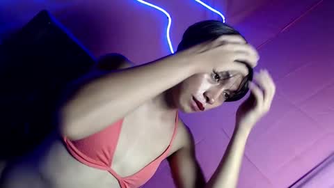 just call me QUEEN and ill be there online show from 12/20/25, 06:09