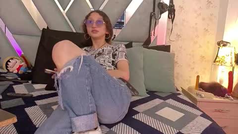 QUEENJEENN online show from 02/04/26, 08:25