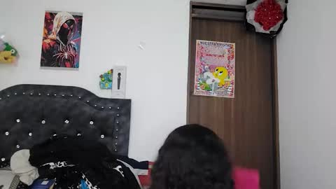 QUEENJEENN online show from 05/05/26, 03:58