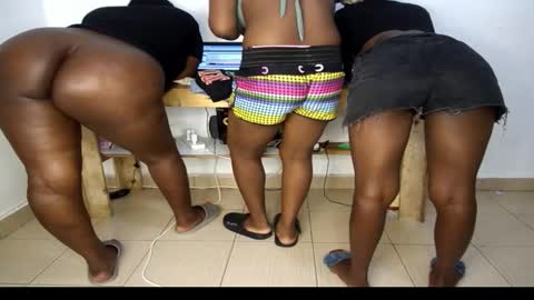 Nina online show from 03/18/26, 07:00