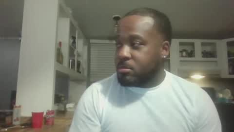 Snapshot of queenking55 chatting on 10/14/25, 05:41 Queen N King Fun Night online show from 10/14/25, 05:41