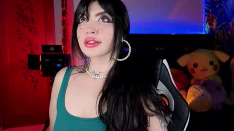 Snapshot of queenlamia chatting on 11/26/25, 07:59 Taurus online show from 11/26/25, 07:59