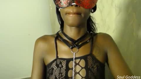 Snapshot of queenmaheliya chatting on 02/14/26, 12:07 queenmaheliya online show from 02/14/26, 12:07