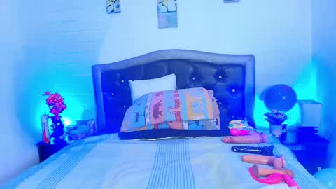 VickyBoobss online show from 04/18/26, 12:31