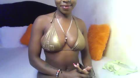 queenmavela_ online show from 01/13/26, 09:31