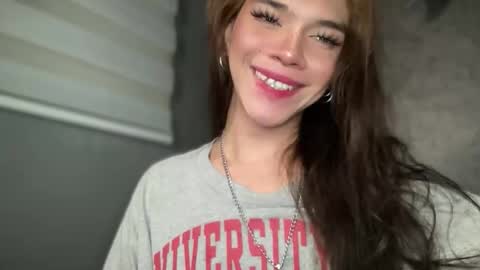 Snapshot of queenn_xxx chatting on 01/10/26, 03:08 QUEEN online show from 01/10/26, 03:08