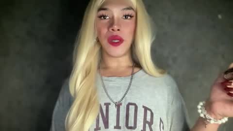 Snapshot of queenn_xxx chatting on 02/10/26, 03:21 QUEEN online show from 02/10/26, 03:21