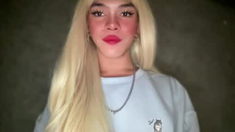 Snapshot of queenn_xxx chatting on 02/12/26, 11:22 QUEEN online show from 02/12/26, 11:22