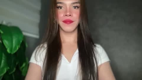 Snapshot of queenn_xxx chatting on 02/20/26, 08:20 QUEEN online show from 02/20/26, 08:20