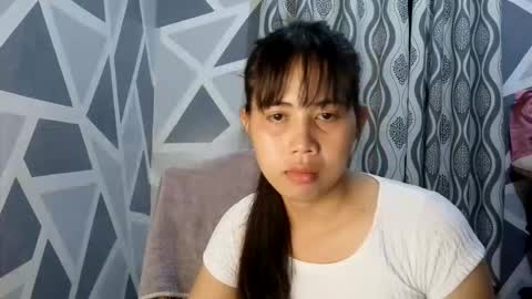 queennbbee online show from 06/10/26, 01:54