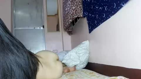 queennbbee online show from 06/19/26, 02:43