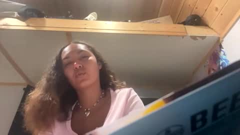 queennefertiti666 online show from 02/15/26, 03:36