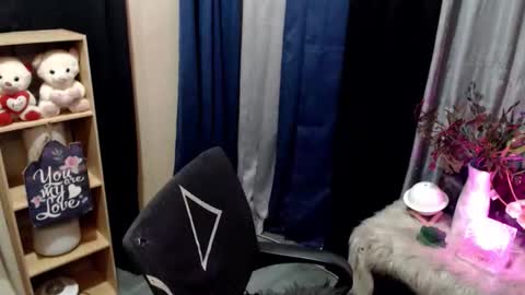 Mikka online show from 12/02/25, 04:57