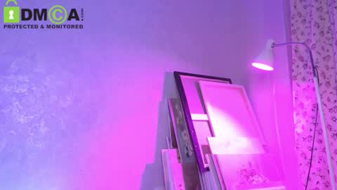 Snapshot of queenofwandss chatting on 10/22/25, 03:12 follow my new insta online show from 10/22/25, 03:12