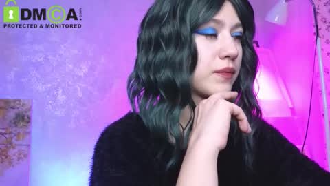 Snapshot of queenofwandss chatting on 11/11/25, 08:09 follow my new insta online show from 11/11/25, 08:09