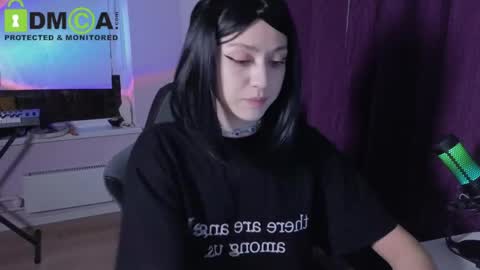     follow my new insta  online show from 04/07/26, 11:15