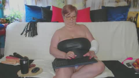 QueenPammy online show from 05/16/26, 06:21