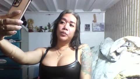 Snapshot of queenstefhanie chatting on 02/07/26, 01:26 stephanie online show from 02/07/26, 01:26