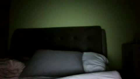 queenstuff online show from 12/16/25, 09:20