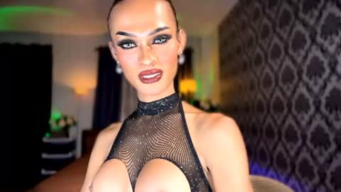 ValentinaMoone online show from 07/04/26, 08:31