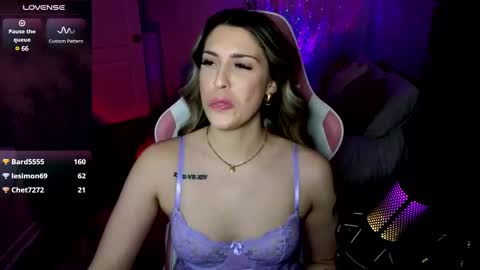 Snapshot of queenx_lexy chatting on 01/18/25, 09:02 queenx_lexy online show from 01/18/25, 09:02