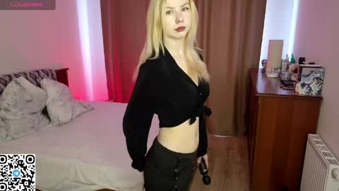 Tate online show from 04/14/26, 06:30