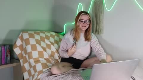 Bri online show from 12/02/24, 03:04