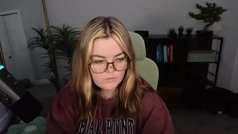 Bri online show from 09/17/25, 02:57