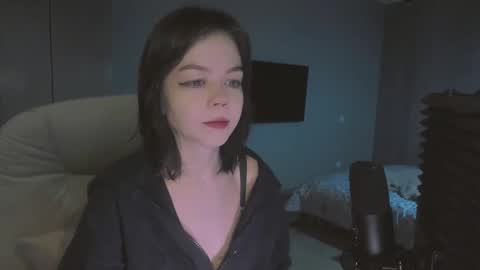 quietluxury online show from 12/21/25, 10:44