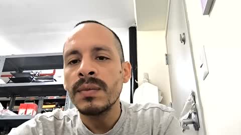 Snapshot of quik32 chatting on 03/10/25, 03:20 quik32 online show from 03/10/25, 03:20