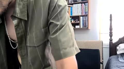 Snapshot of quik32 chatting on 02/24/26, 04:38 quik32 online show from 02/24/26, 04:38