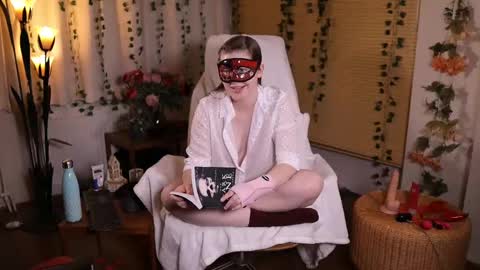 QuinnMonroe online show from 02/25/25, 08:19