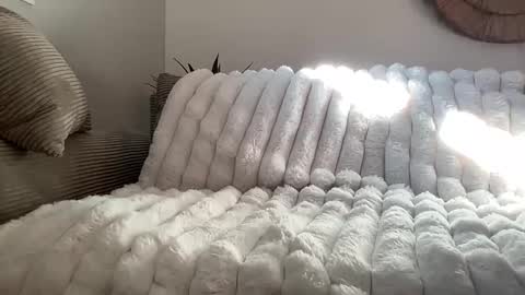 Snapshot of quinnyelena chatting on 11/27/25, 11:01 Quinnyelena online show from 11/27/25, 11:01