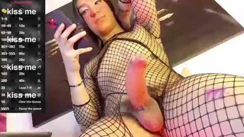 Snapshot of quuen_valery chatting on 07/19/26, 10:57 quuen_valery online show from 07/19/26, 10:57