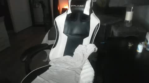 Snapshot of qwert4206 chatting on 02/21/26, 11:55 qwert4206 online show from 02/21/26, 11:55