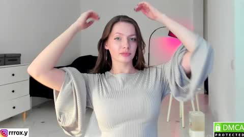 r00xvel online show from 10/04/25, 08:34