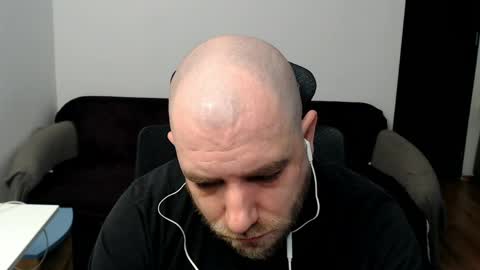 R0bila online show from 05/05/26, 06:49