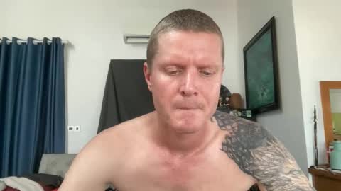 rabbit_eyes69 online show from 04/10/26, 05:12