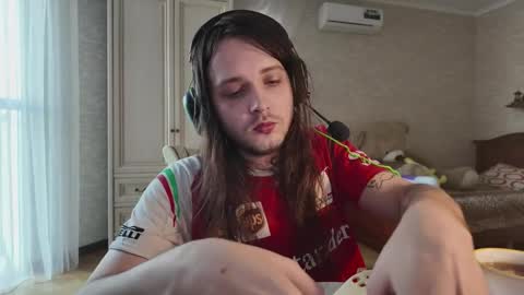 Snapshot of rabbitboyy1 chatting on 09/17/25, 10:17 rabbitboyy online show from 09/17/25, 10:17