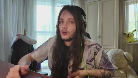 Snapshot of rabbitboyy1 chatting on 10/03/25, 08:44 rabbitboyy online show from 10/03/25, 08:44