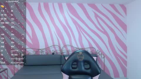 Snapshot of rachel_deal chatting on 02/11/25, 11:12 Rachel online show from 02/11/25, 11:12