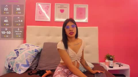 Rachel Donnelly online show from 09/16/25, 04:46