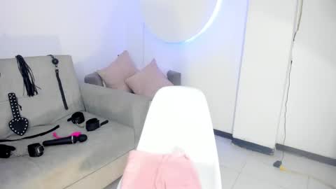 RACHEL ES online show from 01/23/25, 04:09