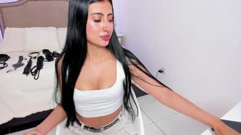 RACHEL ES online show from 04/14/26, 07:25